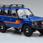 Toyota Land Cruiser 60 Azul Con Piezas Opcionales Kyosho 1:18 - image 5 of 11