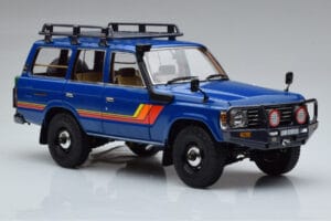 Toyota Land Cruiser 60 Azul Con Piezas Opcionales Kyosho 1:18 08956XBL Metal - imagen 5 de 11