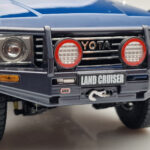 Toyota Land Cruiser 60 Azul Con Piezas Opcionales Kyosho 1:18 - image 8 of 11