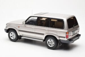 Toyota Land Cruiser HDJ80 Beige Metalizado Otto 1:18 OT438 Resina - imagen 5 de 6