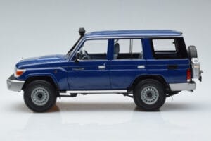 Toyota Land Cruiser J76 Azul Almost Real 1:18 870101 Metal - imagen 4 de 7