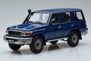 Toyota Land Cruiser J76 Azul Almost Real 1:18