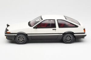 Toyota Sprinter Trueno AE86 Blanco Otto 1:18 OT444B Resina - imagen 3 de 6