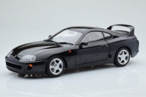 Toyota Supra A80 Negro LCD 1:18 LCD18020-BL