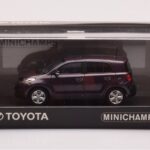 Toyota Urban Cruiser Violeta Metálico Minichamps 1:43 403166963 - image 4 of 4