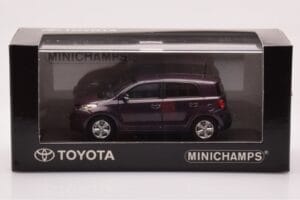 Toyota Urban Cruiser Violeta Metálico Minichamps 1:43 403166963 Metal - imagen 4 de 4