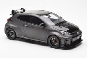 Toyota GR Yaris Circuit Package Negro Otto 1:18 OT1046 Metal - imagen 4 de 6
