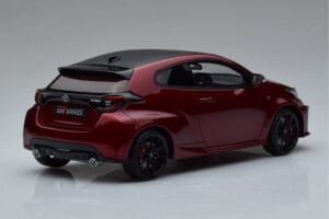 Toyota GR Yaris Rojo Otto 1:18 OT1003 Resina - imagen 2 de 6