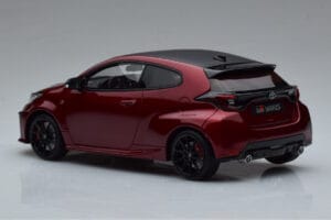 Toyota GR Yaris Rojo Otto 1:18 OT1003 Resina - imagen 5 de 6