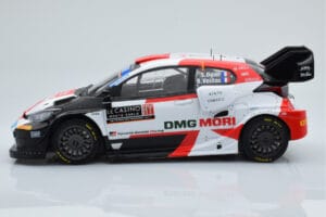 Toyota GR Yaris Rally1 #1 S. Ogier / B. Veillas Rally Monte Carlo 2022 IXO 1:18 18RMC151B Metal - imagen 3 de 6