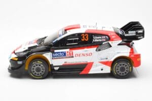 Toyota GR Yaris Rally1 #33 E. Evans / S. Martin Rally Finland 2023 IXO 1:18 18RMC174A Metal - imagen 3 de 6