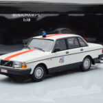 Volvo 240 GL Policía Bélgica Minichamps 1:18 - image 6 of 6