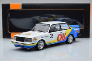 Volvo 240 Turbo Beckers #33 Andersson / Petersson / Linder ETCC Zolder 1985 IXO 1:18 18RMC105B Metal - imagen 6 de 6