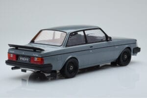Volvo 240 Turbo Gris IXO 1:18 18CMC089 Metal - imagen 2 de 6