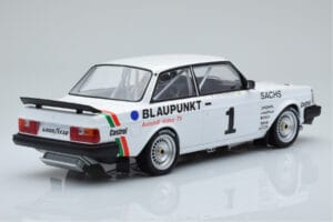 Volvo 240 Turbo IPS Racing Blaupunkt #1 P. Stureson DTM Zolder 1986 IXO 1:18 18RMC106 Metal - imagen 2 de 6