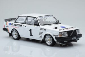 Volvo 240 Turbo IPS Racing Blaupunkt #1 P. Stureson DTM Zolder 1986 IXO 1:18 18RMC106 Metal - imagen 4 de 6