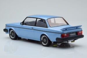 Volvo 240 Turbo Azul Claro IXO 1:18 18MCC090 Metal - imagen 5 de 6