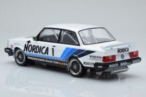 Volvo 240 Turbo Nordica #1 J. Cecotto / A. Olafsson ETCC Brno 1986 IXO 1:18 18RMC087 Metal - imagen 5 de 6