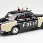 Volvo P121 Policía Revell 1:18 8904 - image 3 of 8