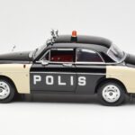Volvo P121 Policía Revell 1:18 8904 - image 4 of 8