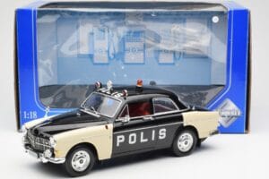 Volvo P121 Policía Revell 1:18 8904 Metal - imagen 8 de 8