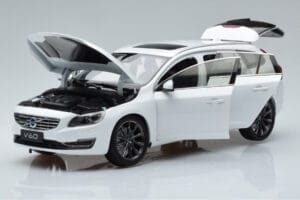 Volvo V60 D3 Crystal Blanco FAW 1:18 9430840 Metal - imagen 2 de 7