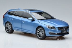 Volvo V60 D3 Power Azul FAW 1:18 9430839 Metal - imagen 5 de 7