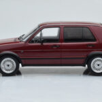 Volkswagen Golf GTI Mk2 Rojo MCG 1:18 - image 3 of 6