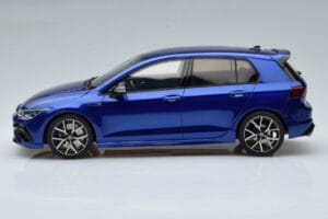 Volkswagen Golf Mk8 R Azul Otto 1:18 OT413 Resina - imagen 3 de 6