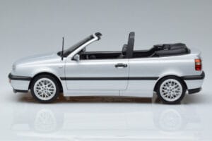 Volkswagen Golf Mk3 Descapotable Plata Norev 1:18 188468 Metal - imagen 3 de 6