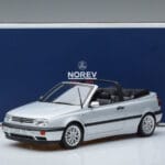 Volkswagen Golf Mk3 Descapotable Plata Norev 1:18 188468 Metal - image 6 of 6