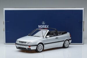 Volkswagen Golf Mk3 Descapotable Plata Norev 1:18 188468 Metal - imagen 6 de 6