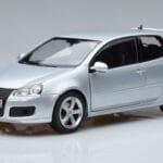 Volkswagen Golf GTI Mk5 Pirelli Edition Plata Norev 1:18 188425 Metal