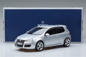 Volkswagen Golf GTI Mk5 Pirelli Edition Plata Norev 1:18 188425 Metal - imagen 7 de 7