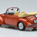 Volkswagen Beetle 1303 Descapotable Naranja Norev 1:18 - image 5 of 6