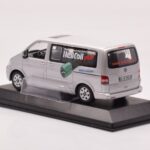 Volkswagen Multivan T5 Plateado Heli Coil Edition Minichamps 1:43 - image 3 of 4