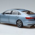 Volkswagen Passat B8 Azul FAW 1:18 ZVF000003A Metal - image 6 of 7