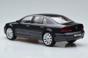 Volkswagen Phaeton V6 Mazeppa Gris Kyosho 1:18 08831MBK Metal - imagen 7 de 9