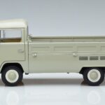 Volkswagen T2a Pickup Edición 50 Aniversario Schuco 1:18 450019800 Metal - image 4 of 7