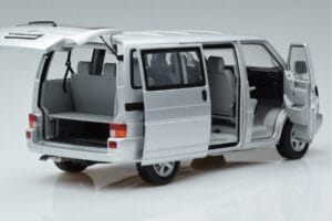 Volkswagen T4b Transporter Caravelle Minibus Schuco 1:18 450041500 Metal - imagen 2 de 8