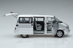 Volkswagen T4b Transporter Caravelle Minibus Schuco 1:18 450041500 Metal - imagen 4 de 8