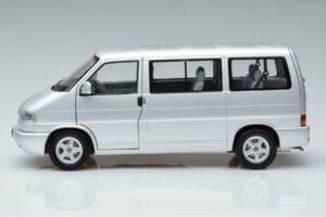Volkswagen T4b Transporter Caravelle Minibus Schuco 1:18 450041500 Metal - imagen 5 de 8