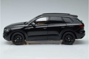 Volkswagen Touareg CR Negro FAW 1:18 LTC761021BLA Metal - imagen 4 de 7