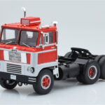White 7400 Rojo Plata IXO 1:43