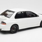 Mitsubishi Lancer Evo VIII MR FQ-400 Blanco Otto 1:18 - image 2 of 6