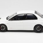 Mitsubishi Lancer Evo VIII MR FQ-400 Blanco Otto 1:18 - image 3 of 6