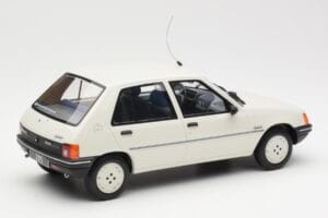 Peugeot 205 Junior Blanco Otto 1:18 OT463 Resina - imagen 2 de 6