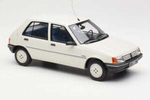 Peugeot 205 Junior Blanco Otto 1:18 OT463 Resina - imagen 4 de 6