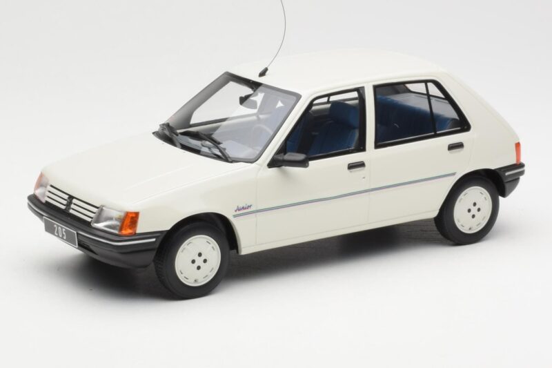 Peugeot 205 Junior Blanco Otto 1:18 OT463 Resina