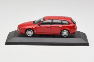 Alfa Romeo 159 Sportwagon Alfa Rojo Minichamps 1:43 400120511 Metal